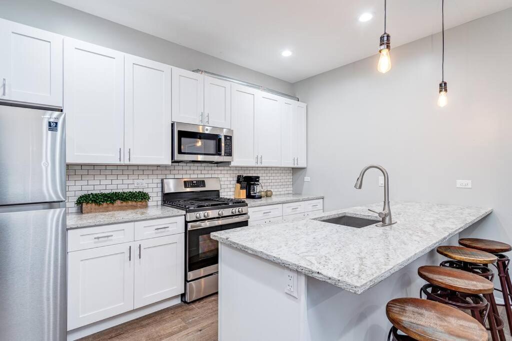 Suite 1 On Southport 4 Queen Beds Σικάγο Εξωτερικό φωτογραφία