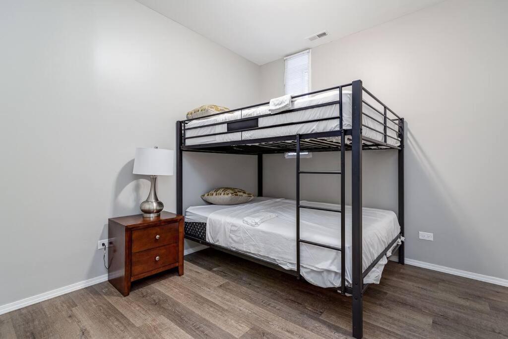Suite 1 On Southport 4 Queen Beds Σικάγο Εξωτερικό φωτογραφία