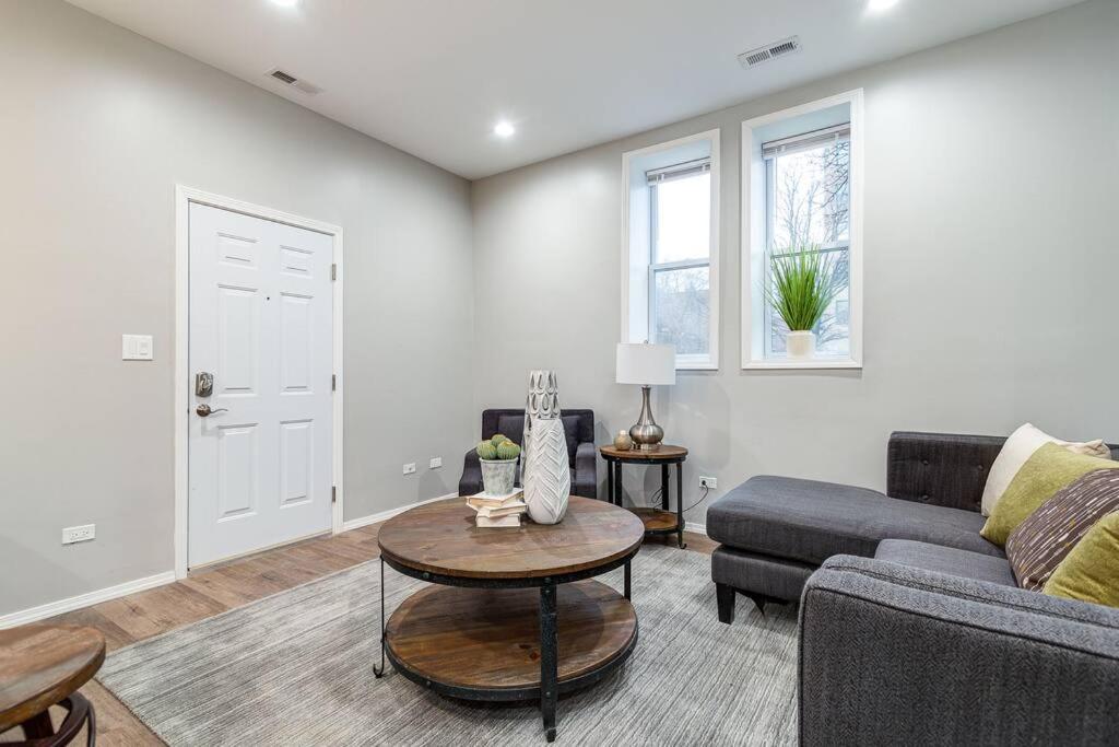 Suite 1 On Southport 4 Queen Beds Σικάγο Εξωτερικό φωτογραφία